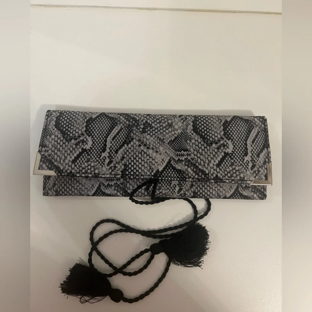 WHBM jewelry roll